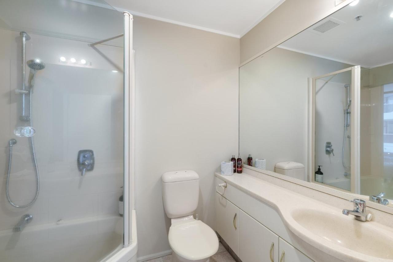 Oceanside Apartment With Garden Views マウント・マウンガヌイ エクステリア 写真